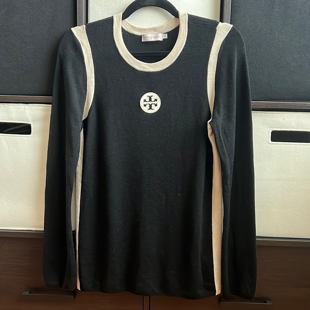 Tory Burch 100% merino wool sweater great condition see photos for details